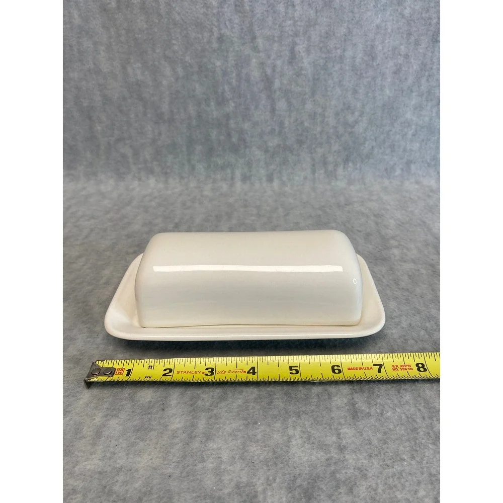 White Ceramic Butter Dish with Lid, Modern Kitchen Tableware, Serving‎ Dish